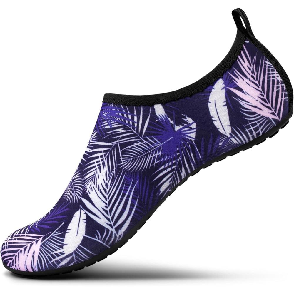 imageSEEKWAY Water Shoes Women Men Adult QuickDry Aqua Socks Barefoot Non Slip for Beach Swim River Pool Lake surf Black SK002U2m1431 Leaffeather